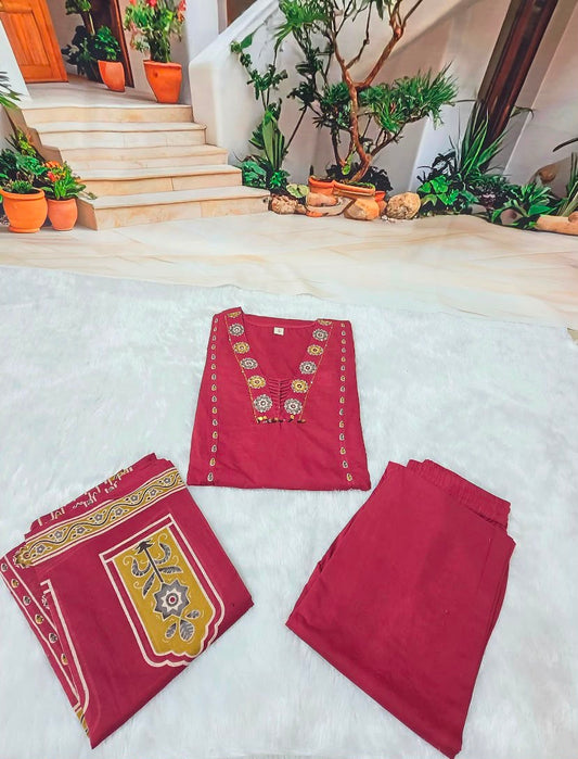 Women’s Maroon Printed Kurti Pant & Dupatta Set