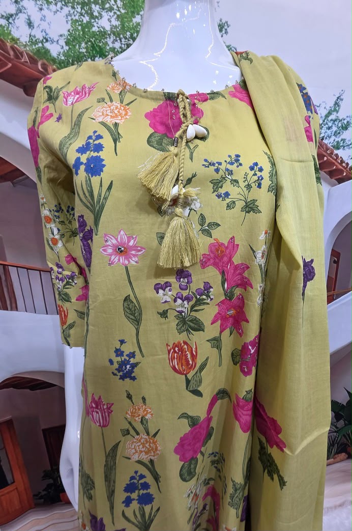 Women’s Floral Printed Kurti Pant & Dupatta Set – Olive Green